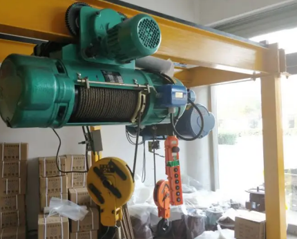 懸掛式電動葫蘆在狹窄城市地鐵隧道內顯神力