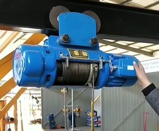 鋼絲繩電動葫蘆的導繩器為什么不能拆除