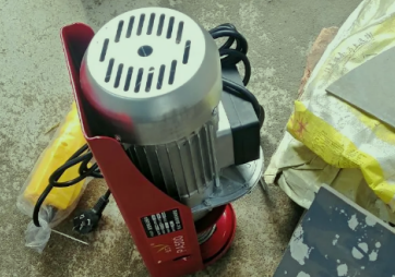 四層樓高買哪種鋼絲繩電動葫蘆吊運重物